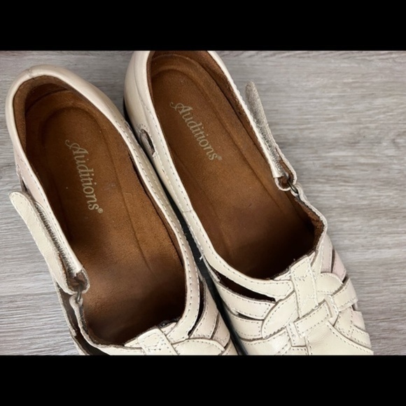 Reflections Everyday Sensible Shoes in Cream - Picture 6 of 14